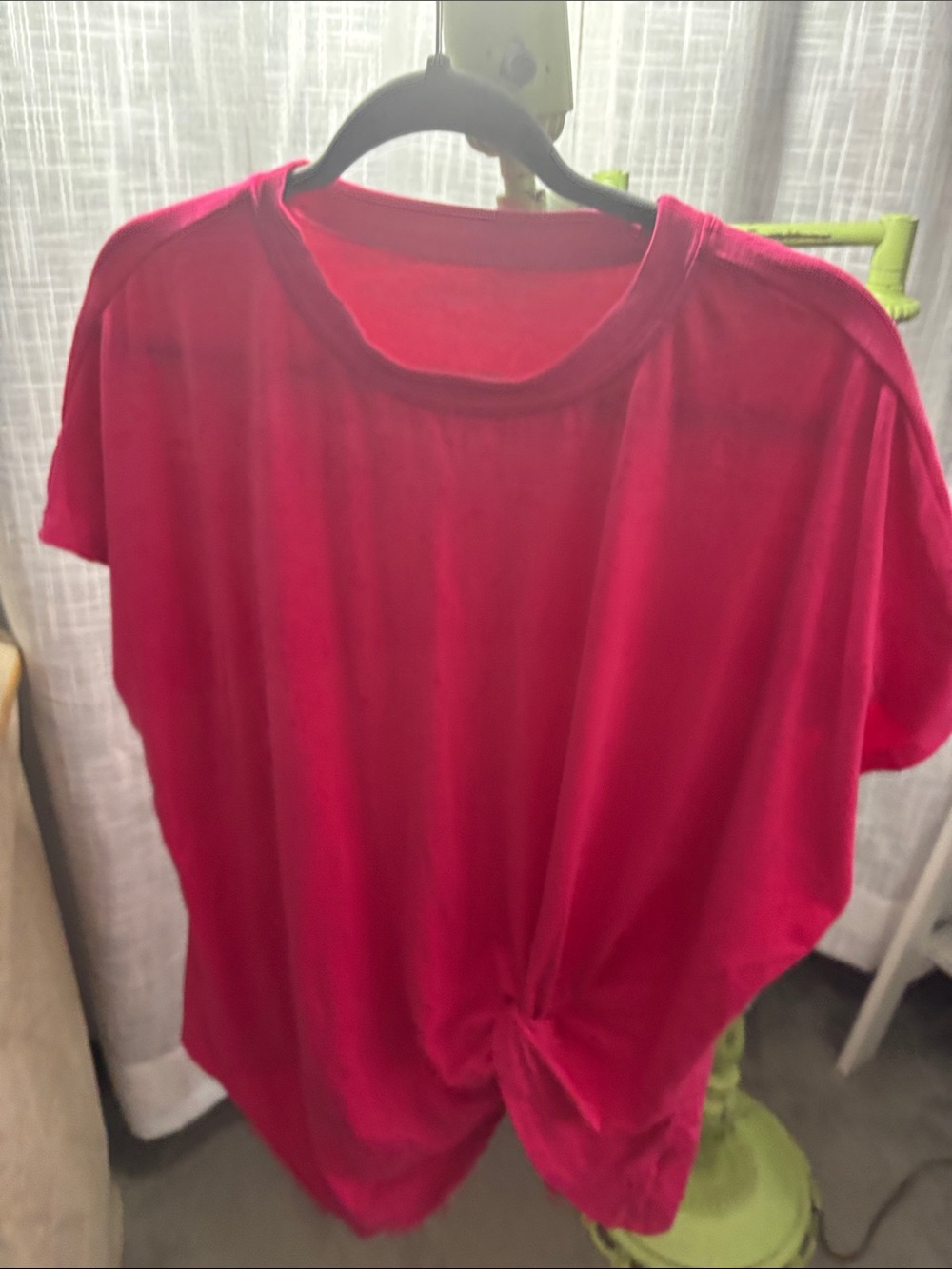 Knot-Front Short Sleeve Tee - pink